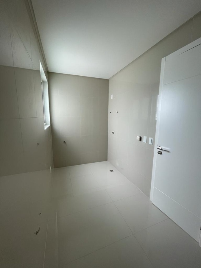 Cobertura Triplex no Ed. Gran Palazzo em Balneário Camboriú - foto 35