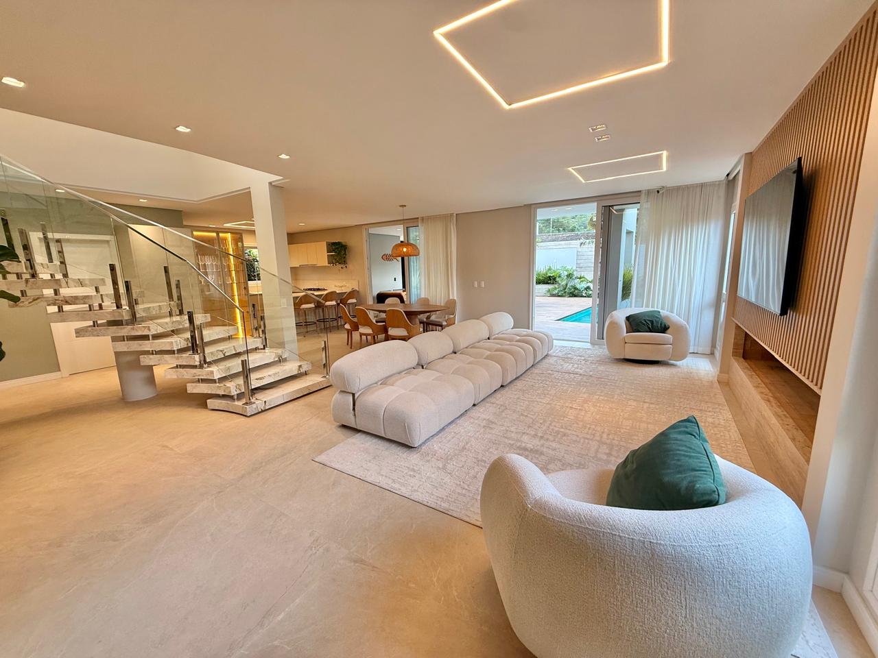 Casa no Cond. Vivendas do Atlântico em Balneário Camboriú - foto 3
