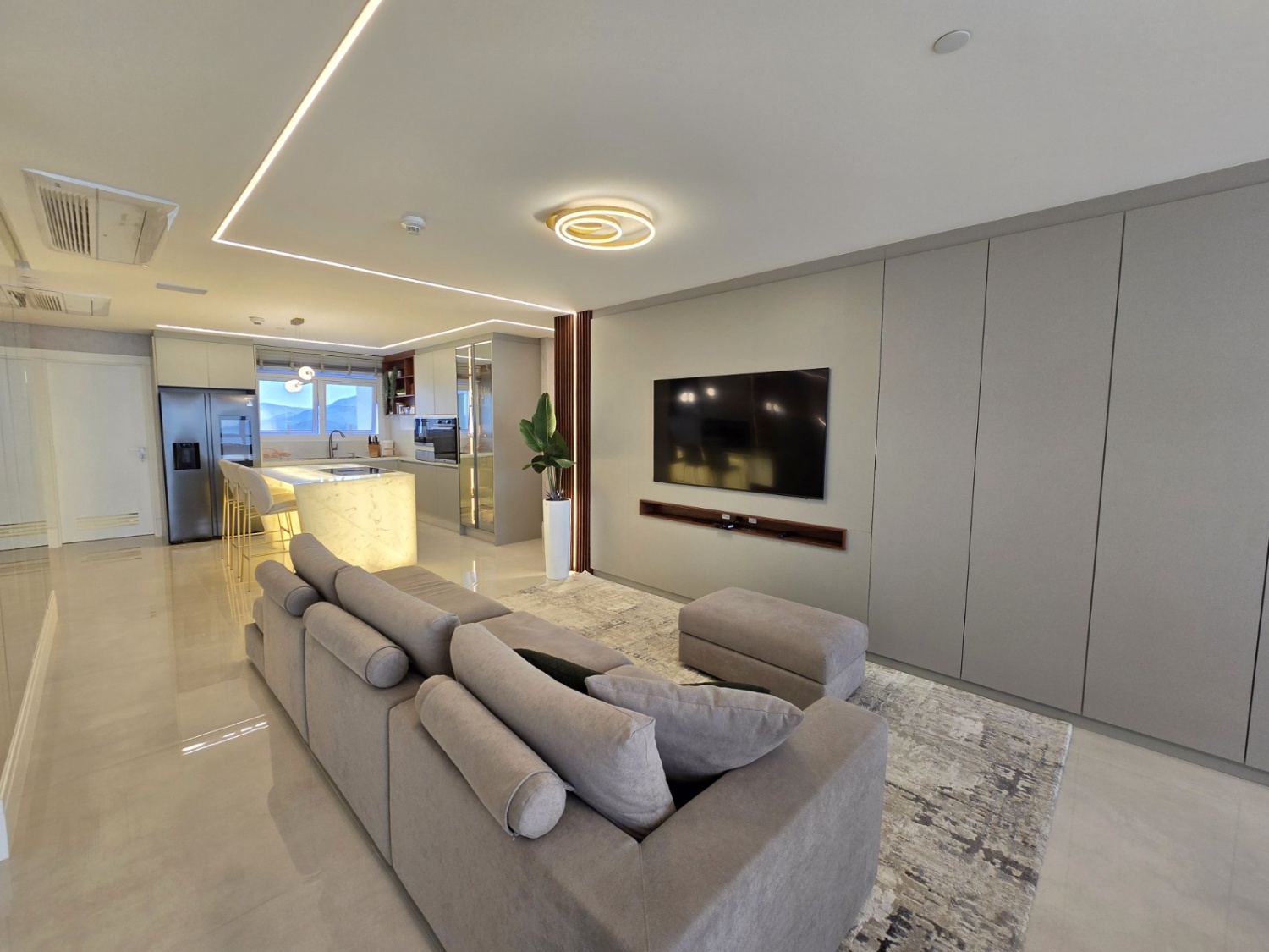 Apartamento no Ed. One Tower em Balneário Camboriú - foto 7