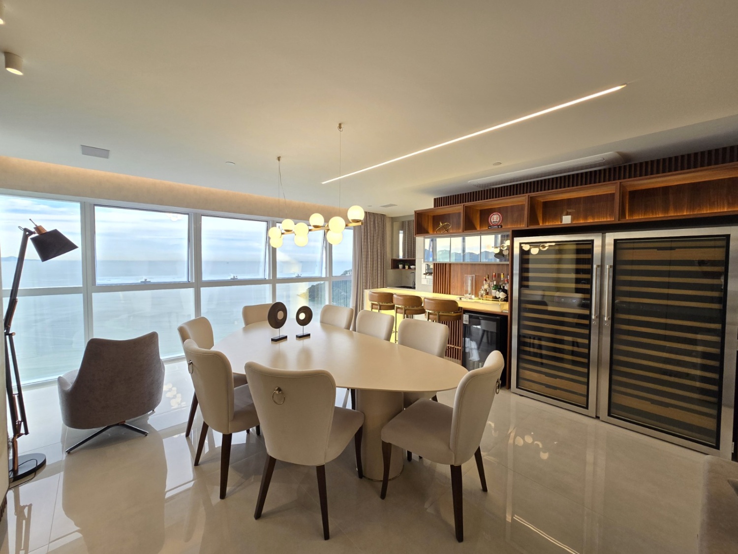 Apartamento no Ed. One Tower em Balneário Camboriú - foto 11
