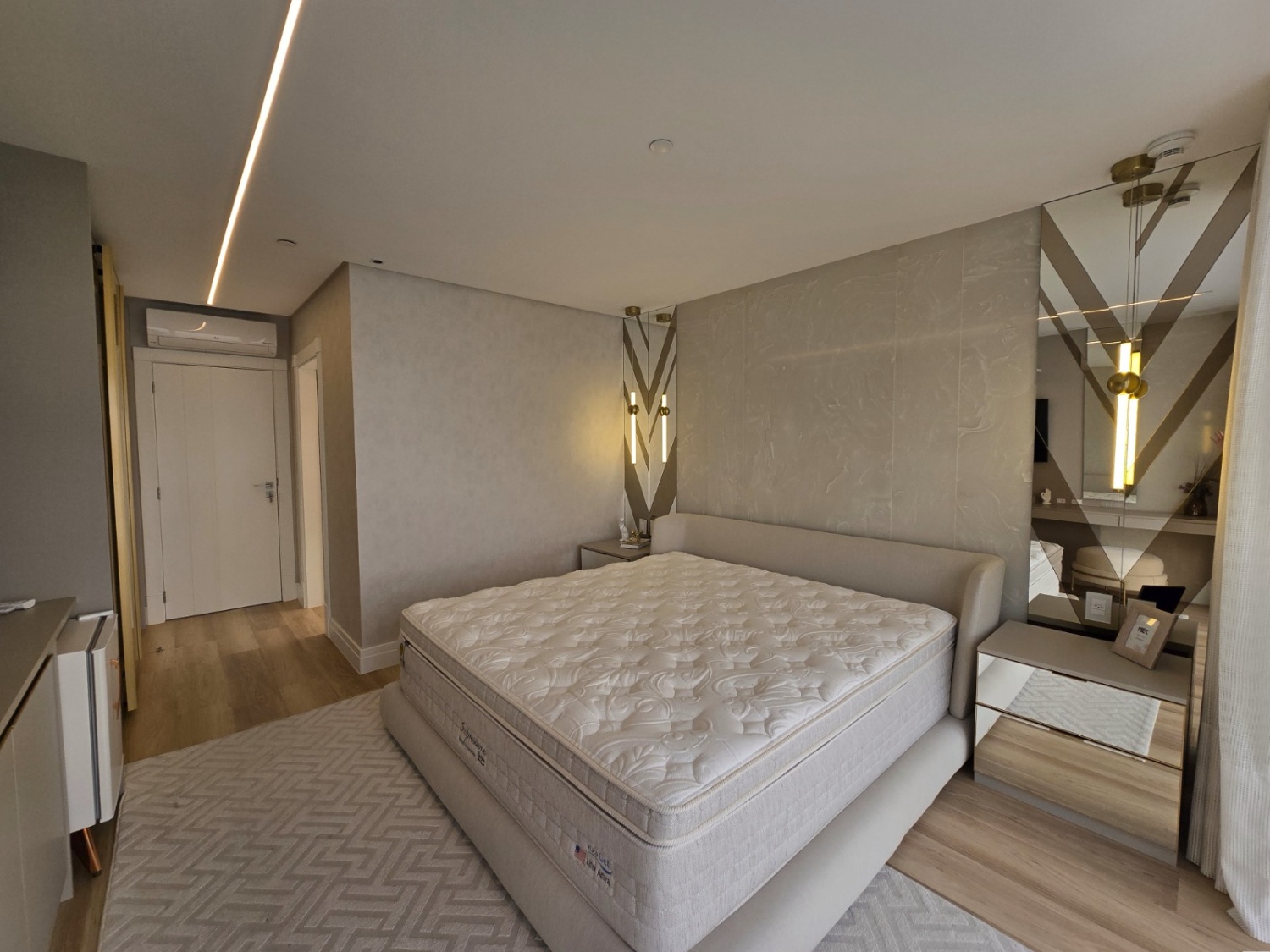 Apartamento no Ed. One Tower em Balneário Camboriú - foto 13