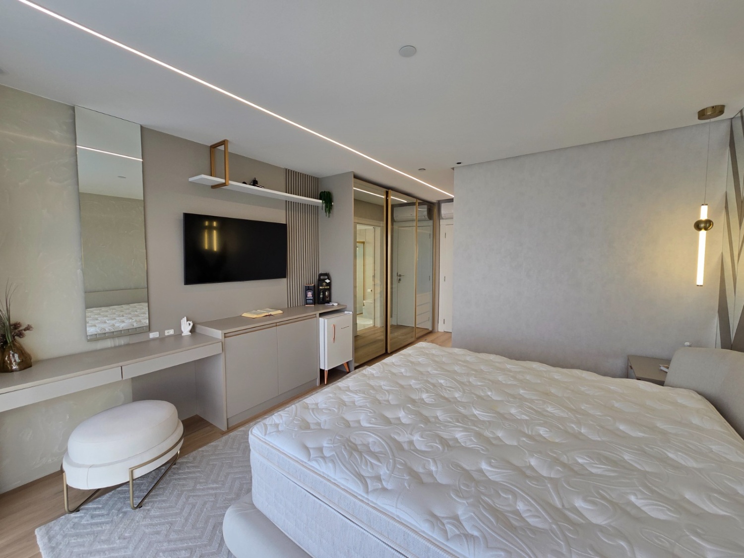 Apartamento no Ed. One Tower em Balneário Camboriú - foto 18