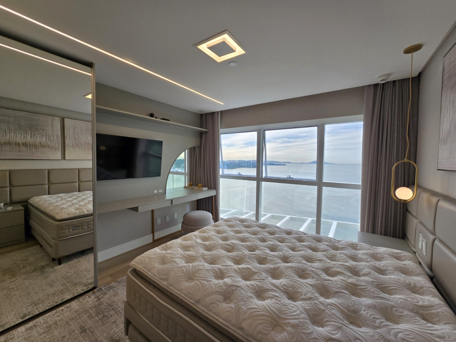 Apartamento no Ed. One Tower em Balneário Camboriú - foto 19