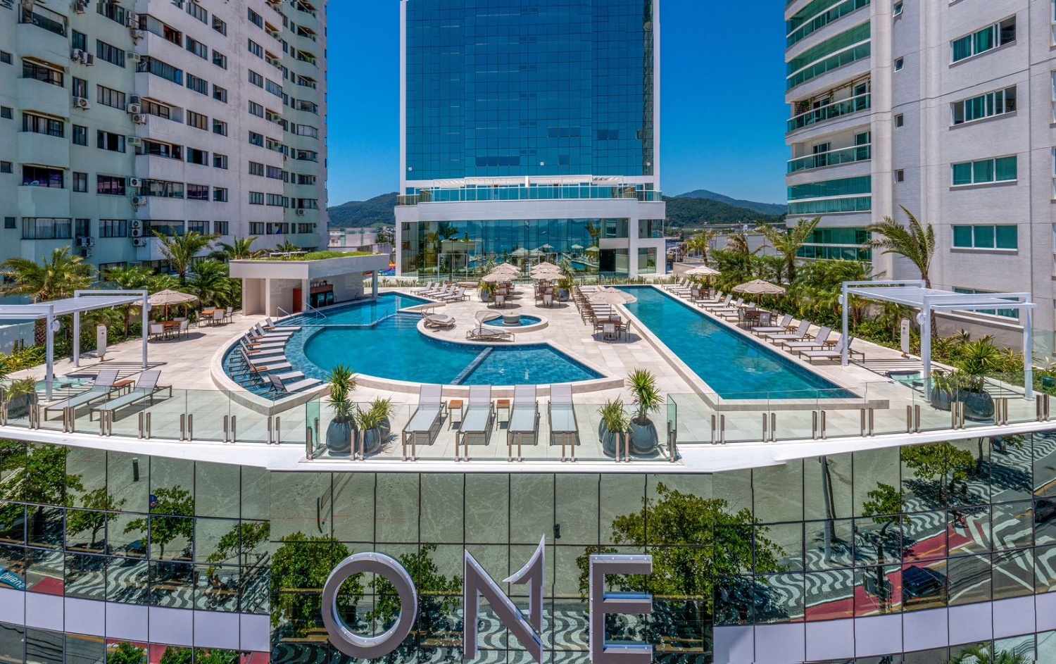 Apartamento no Ed. One Tower em Balneário Camboriú - foto 29
