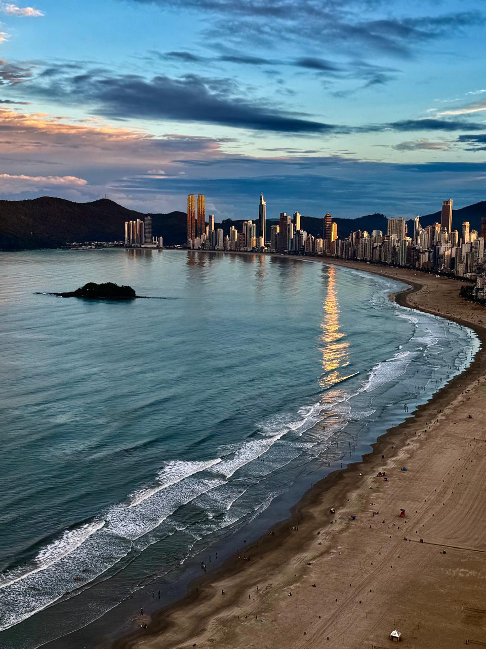 Apartamento no Ed. Boreal Tower em Balneário Camboriú - foto 22