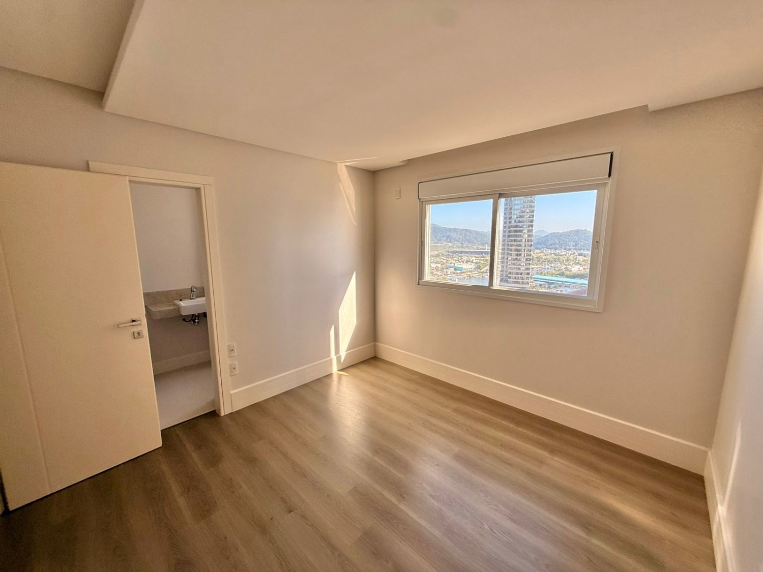 Apartamento no Ed. Ibiza Towers em Balneário Camboriú - foto 12