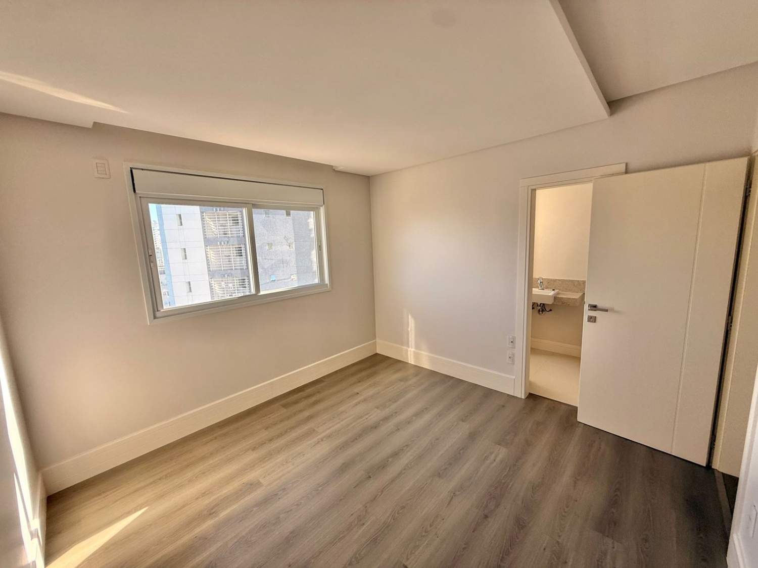 Apartamento no Ed. Ibiza Towers em Balneário Camboriú - foto 15