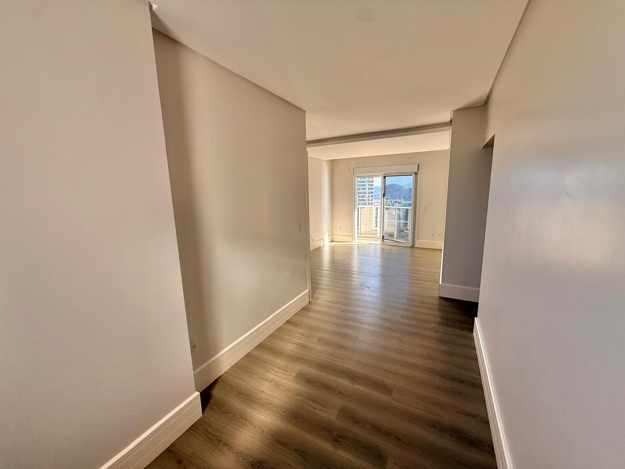 Apartamento no Ed. Ibiza Towers em Balneário Camboriú - foto 22