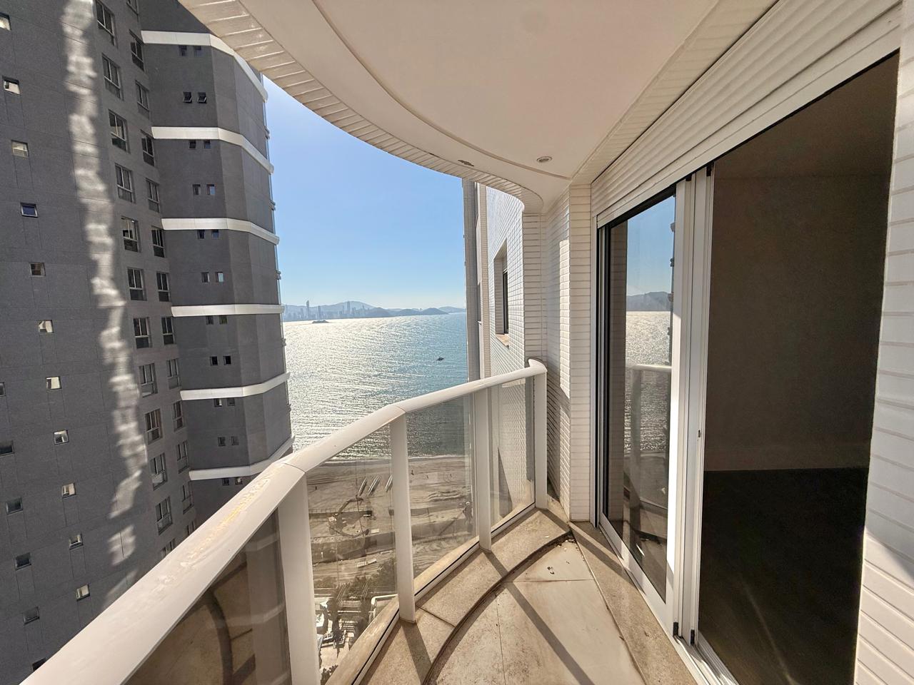 Apartamento no Ed. Ibiza Towers em Balneário Camboriú - foto 25