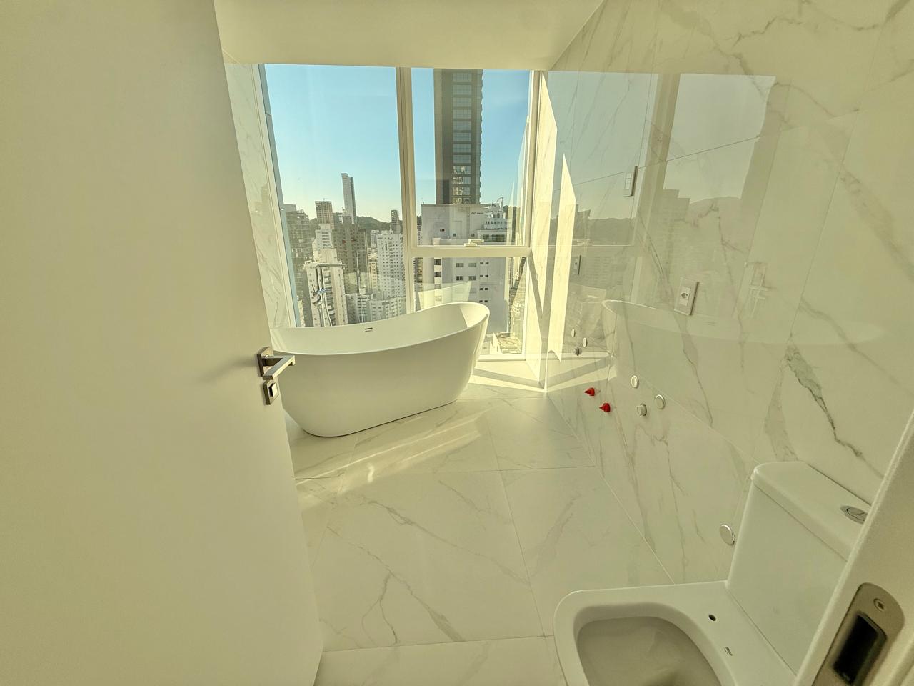 Apartamento no Edifício Boreal Tower na Barra Norte em Balneário Camboriú - foto 10
