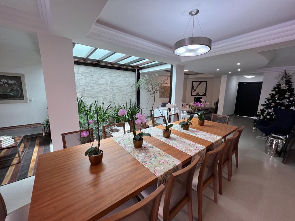 Casa no Cond. Residencial Ariribá em Balneário Camboriú - foto 5