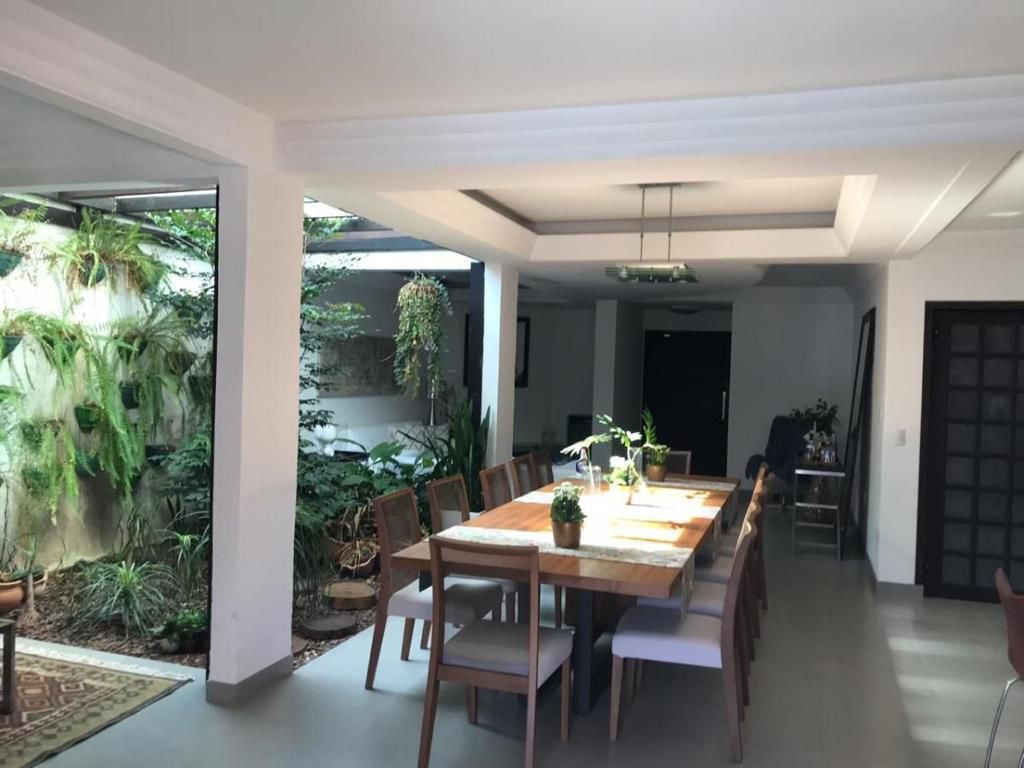 Casa no Cond. Residencial Ariribá em Balneário Camboriú - foto 10