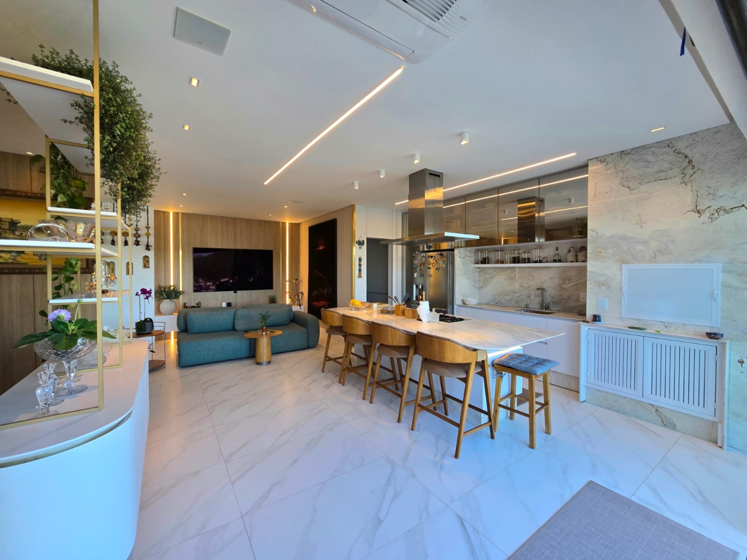 Cobertura Triplex no Edifício Unique na Praia Brava - foto 8