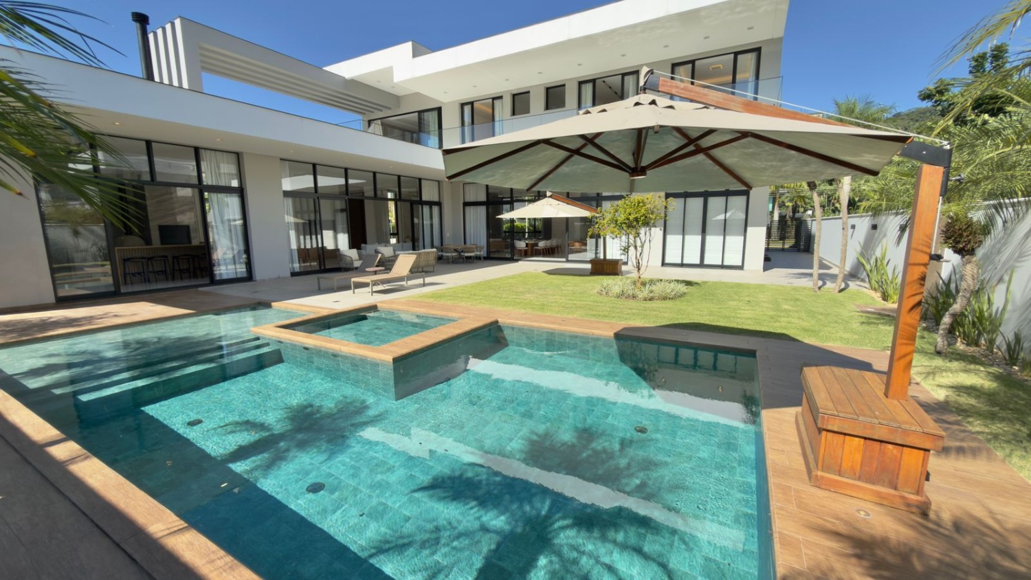 Casa no Cond. Chácara Flora em Itapema - foto 3
