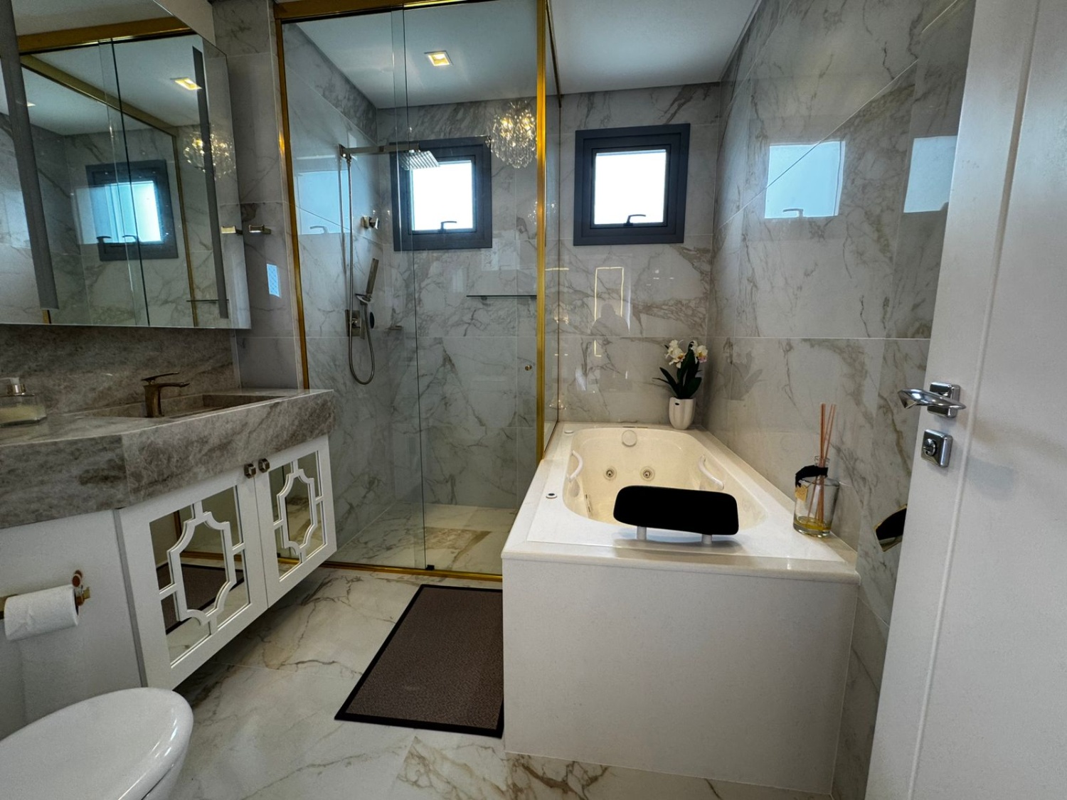 Apartamento no Ed. New York em Balneário Camboriú - foto 12
