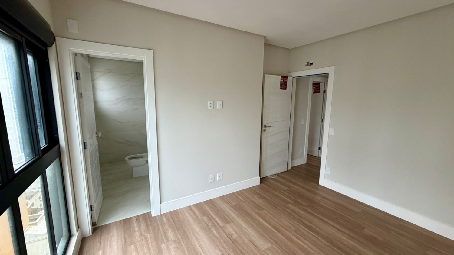 Apartamento no Ed. South Beach em Balneário Camboriú - foto 17