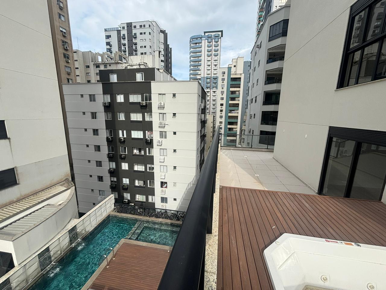 Apartamento no Ed. South Beach em Balneário Camboriú - foto 51
