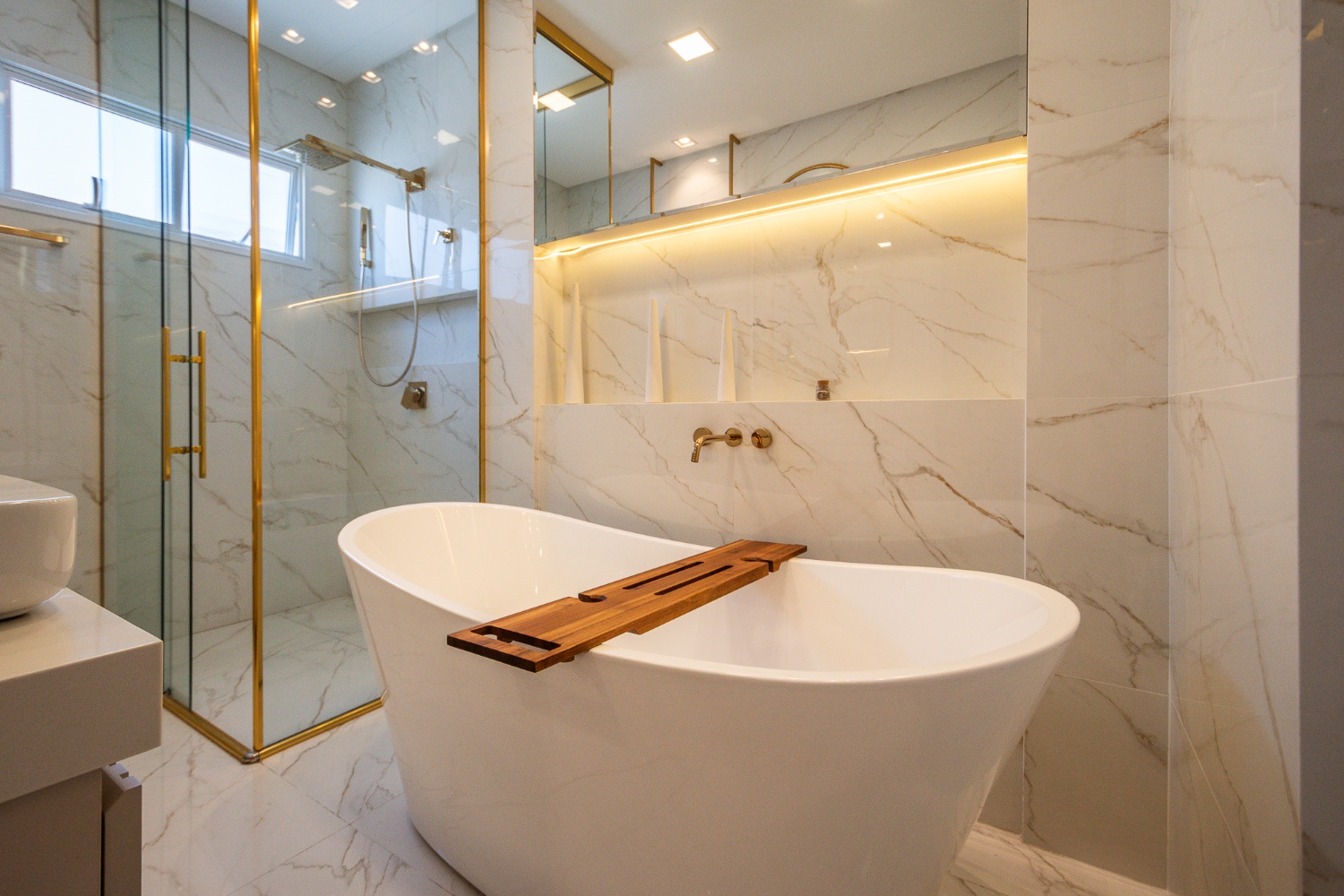 Cobertura Duplex no Ed. Mônaco Residence em Meia Praia - Itapema - foto 16