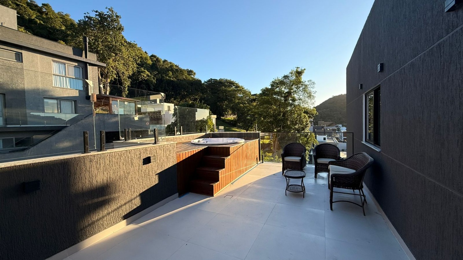Casa no Cond. Bella Vista Residence Club em Balneário Camboriú - foto 2