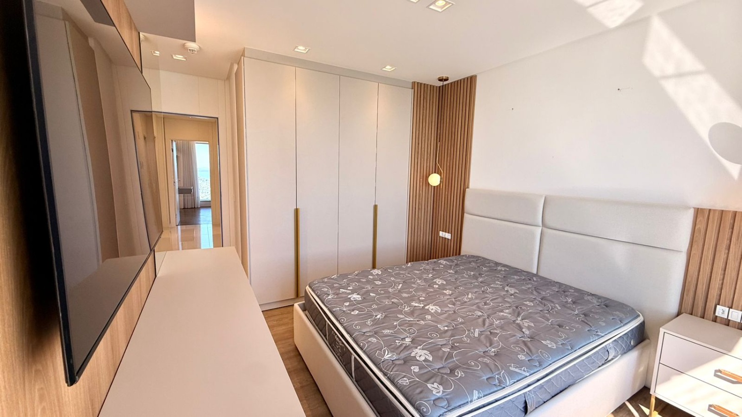 Apartamento no Ed. Yachthouse by Pininfarina na Barra Sul em Balneário Camboriú - foto 12