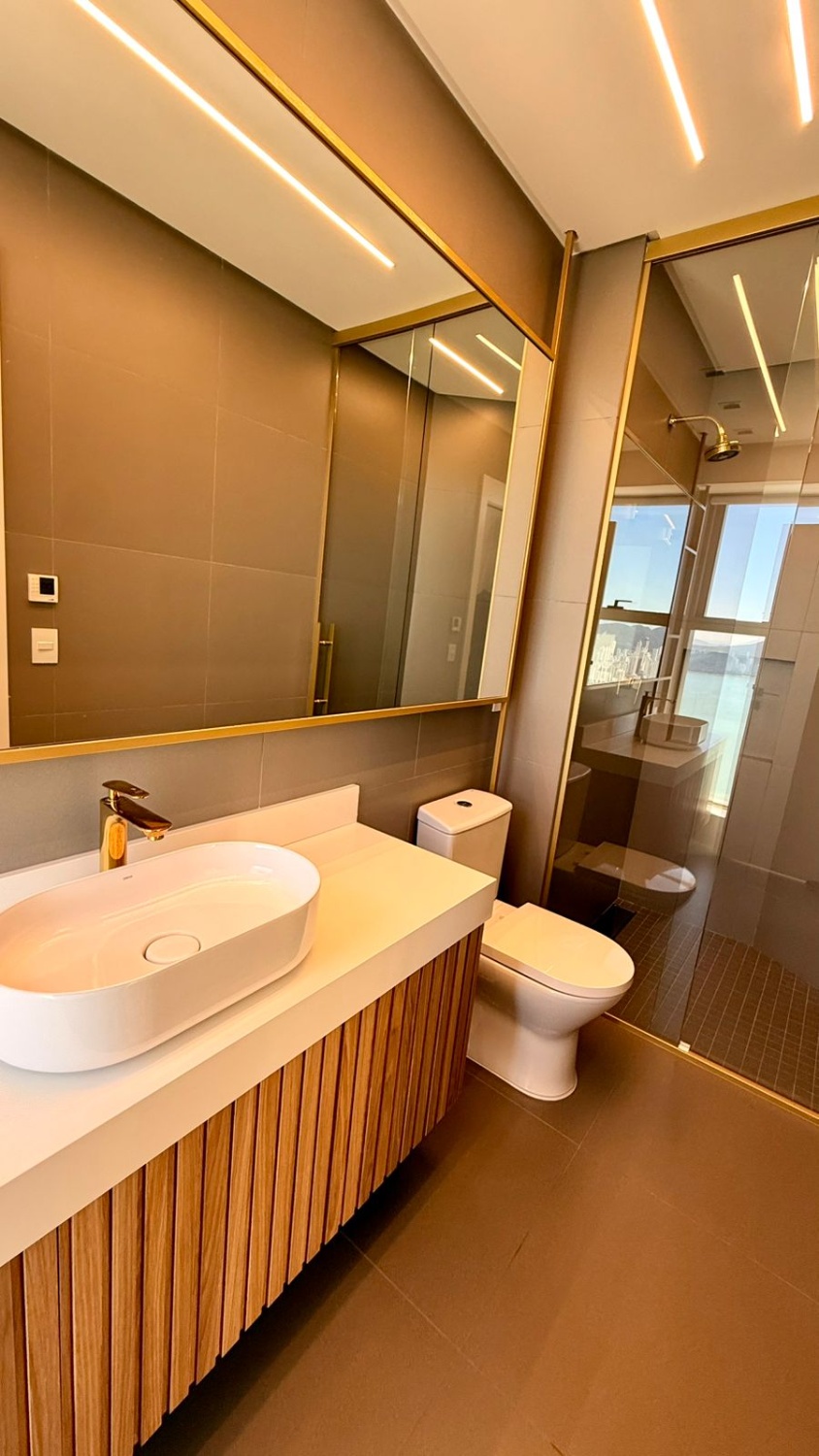 Apartamento no Ed. Yachthouse by Pininfarina na Barra Sul em Balneário Camboriú - foto 14