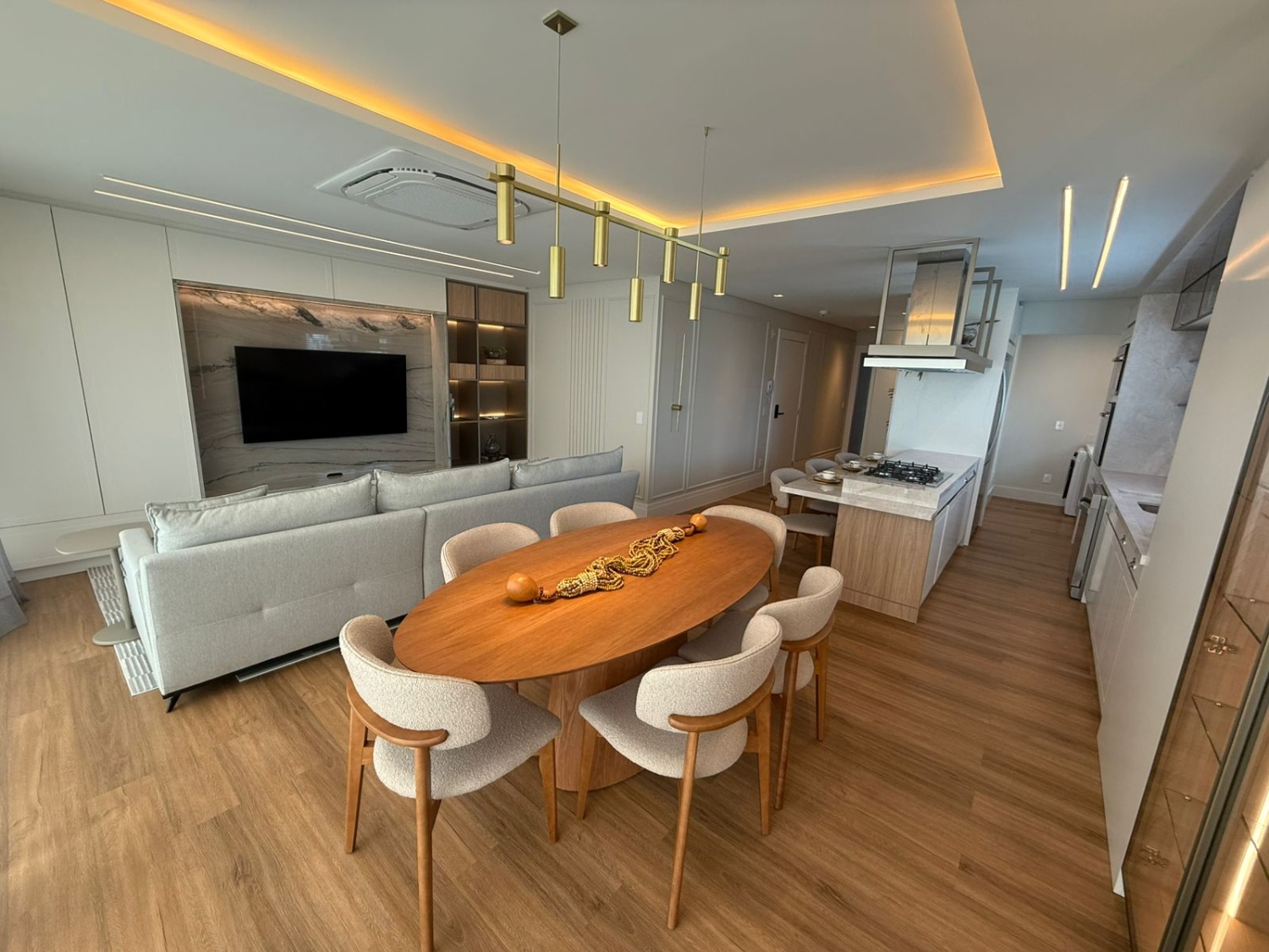 Apartamento no Ed. Skyline Tower em Balneário Camboriú - foto 3