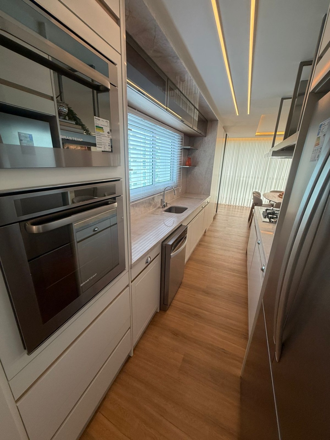 Apartamento no Ed. Skyline Tower em Balneário Camboriú - foto 5