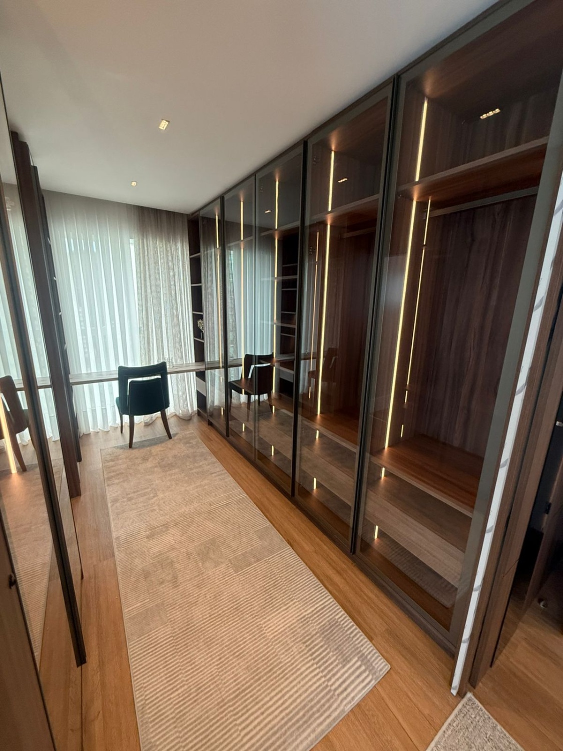 Apartamento no Ed. Skyline Tower em Balneário Camboriú - foto 12