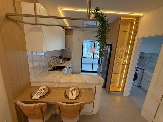 Apartamento no Edifício Torre de Booz em Balneário Camboriú - foto 3