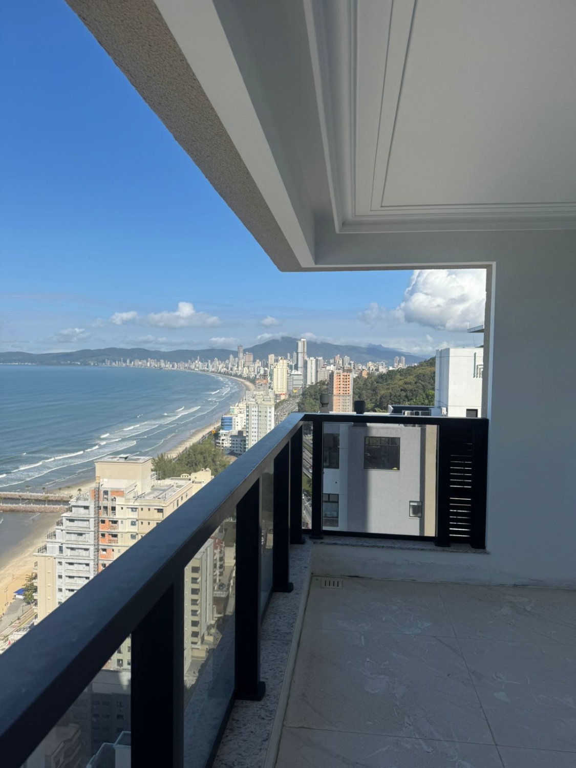 Apartamento no Ed. Saint Clair em Itapema