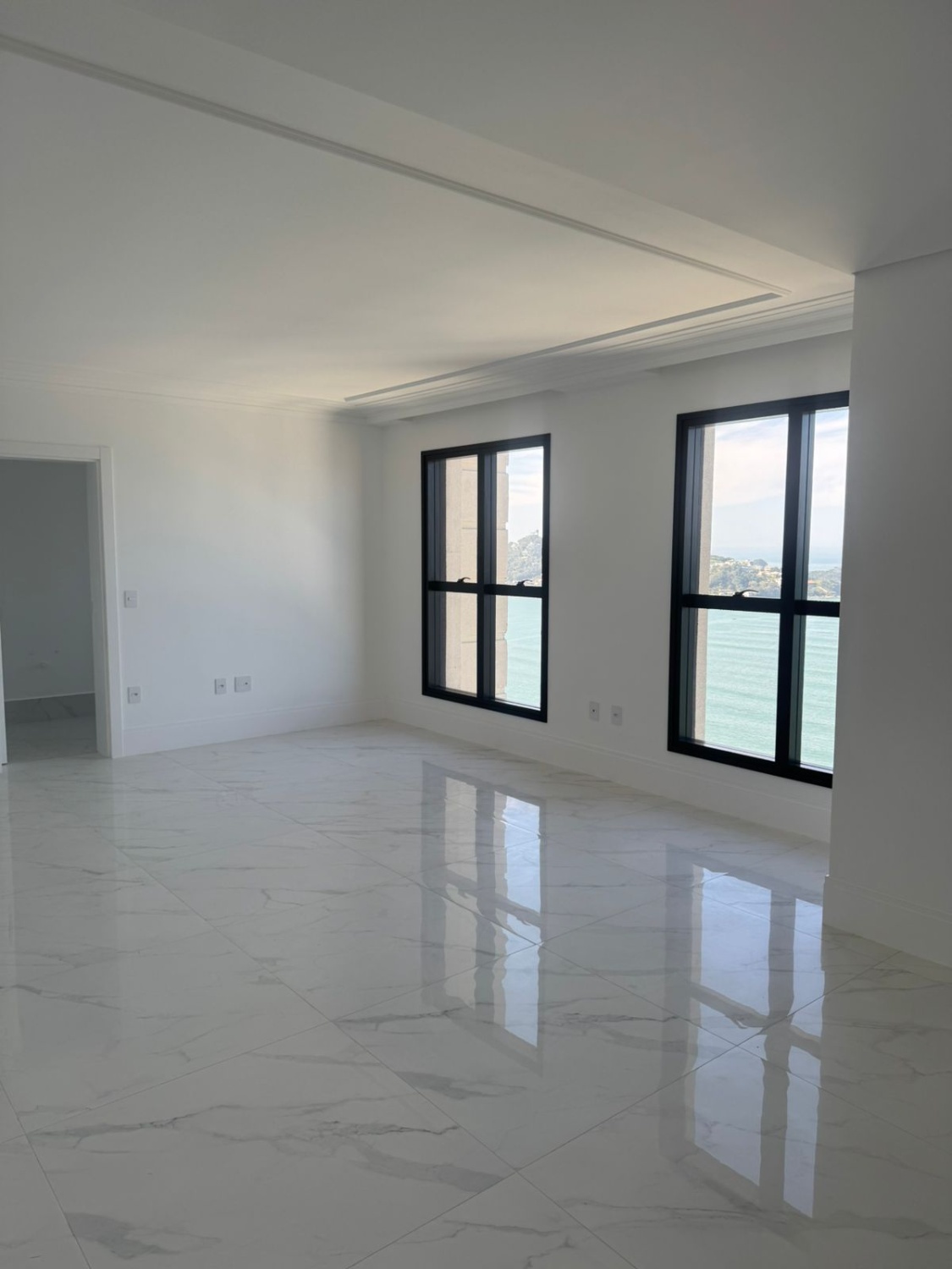 Apartamento no Ed. Saint Clair em Itapema - foto 4