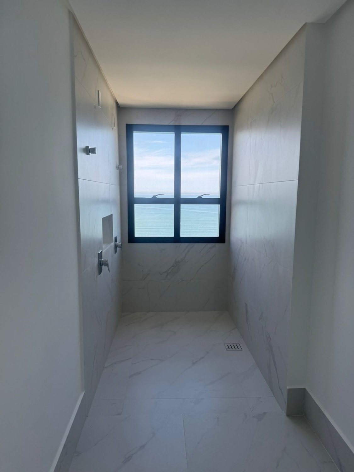 Apartamento no Ed. Saint Clair em Itapema - foto 7