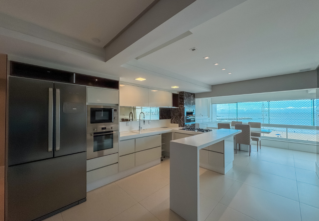 Apartamento no Ed. Torre Atlântica em Balneário Camboriú - foto 6