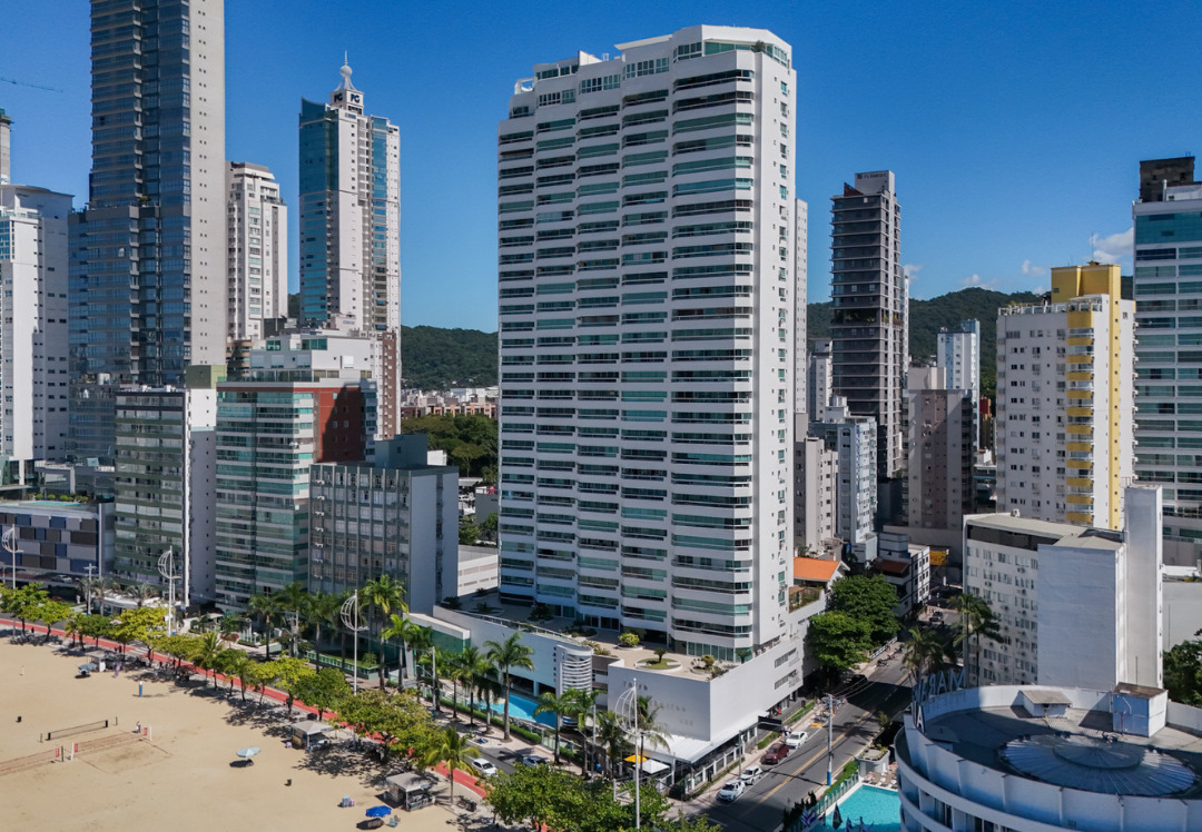 Apartamento no Ed. Torre Atlântica em Balneário Camboriú - foto 11