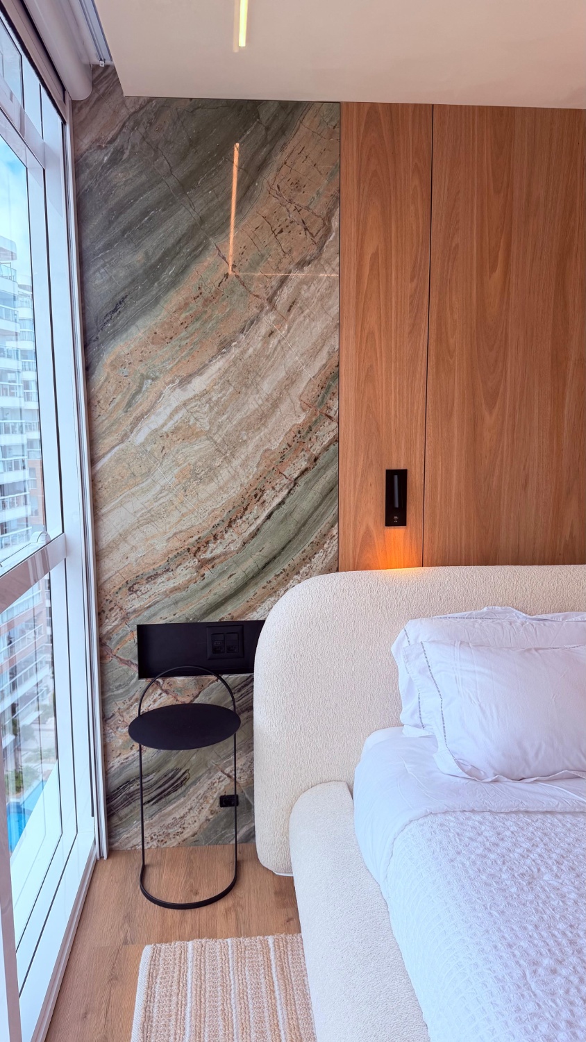 Apartamento no Ed. Le Blanc em Praia Brava - foto 14