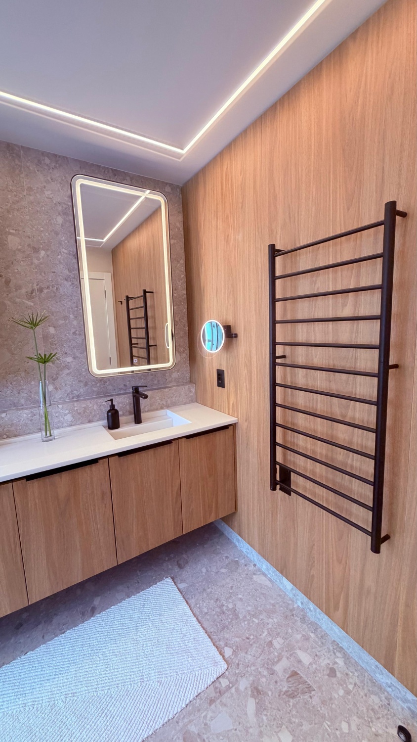 Apartamento no Ed. Le Blanc em Praia Brava - foto 19