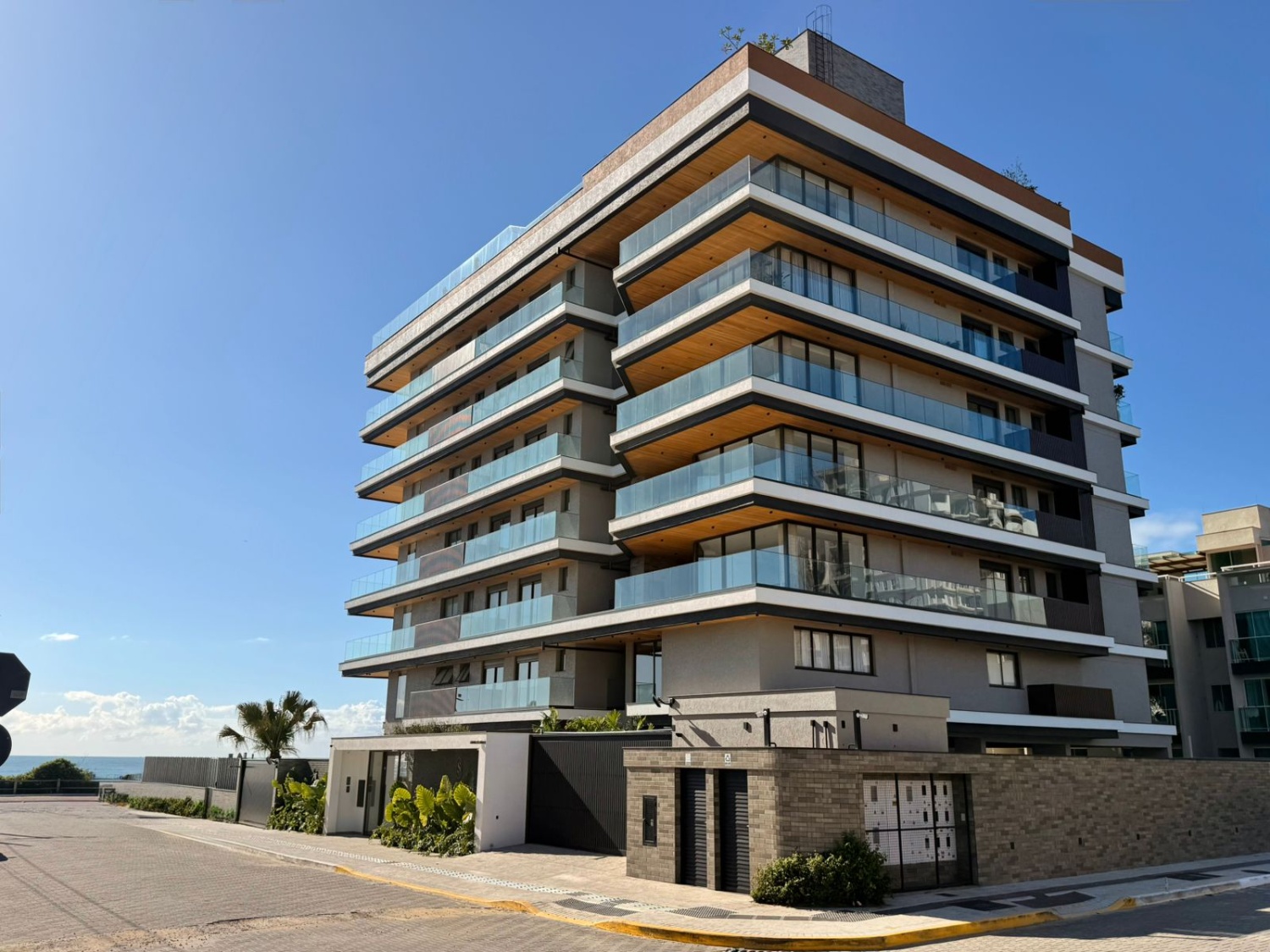 Apartamento no Ed. Singolare na Praia Brava - foto 5