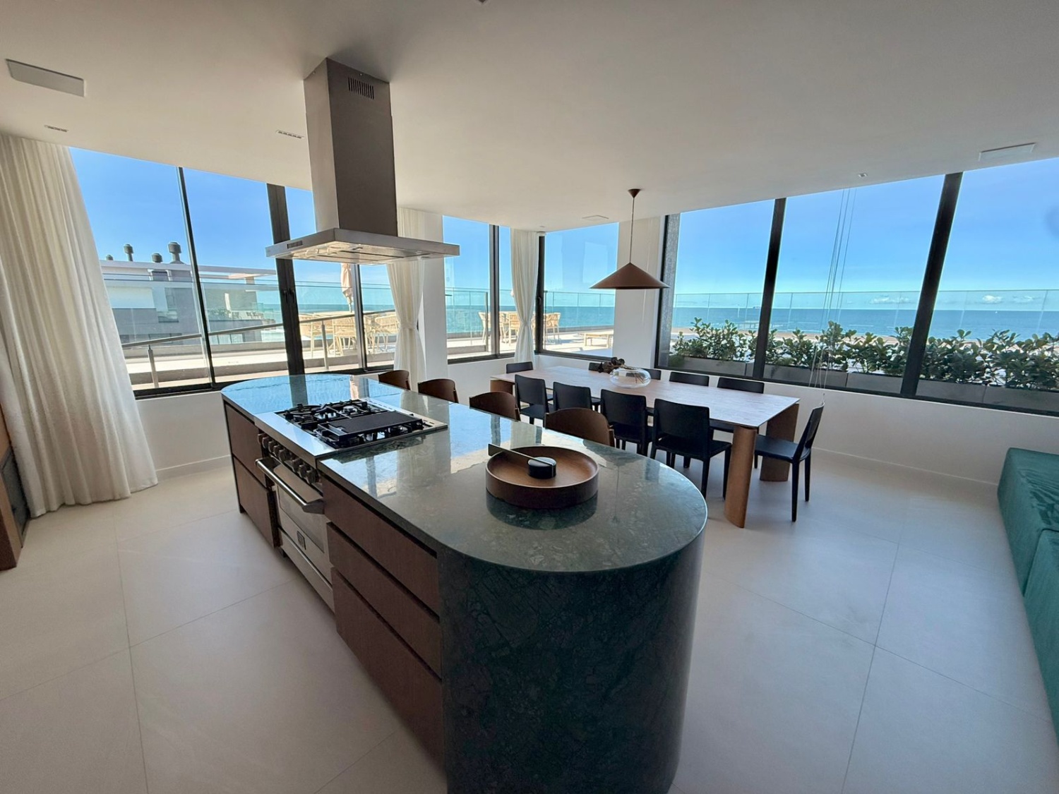 Apartamento no Ed. Singolare na Praia Brava - foto 10