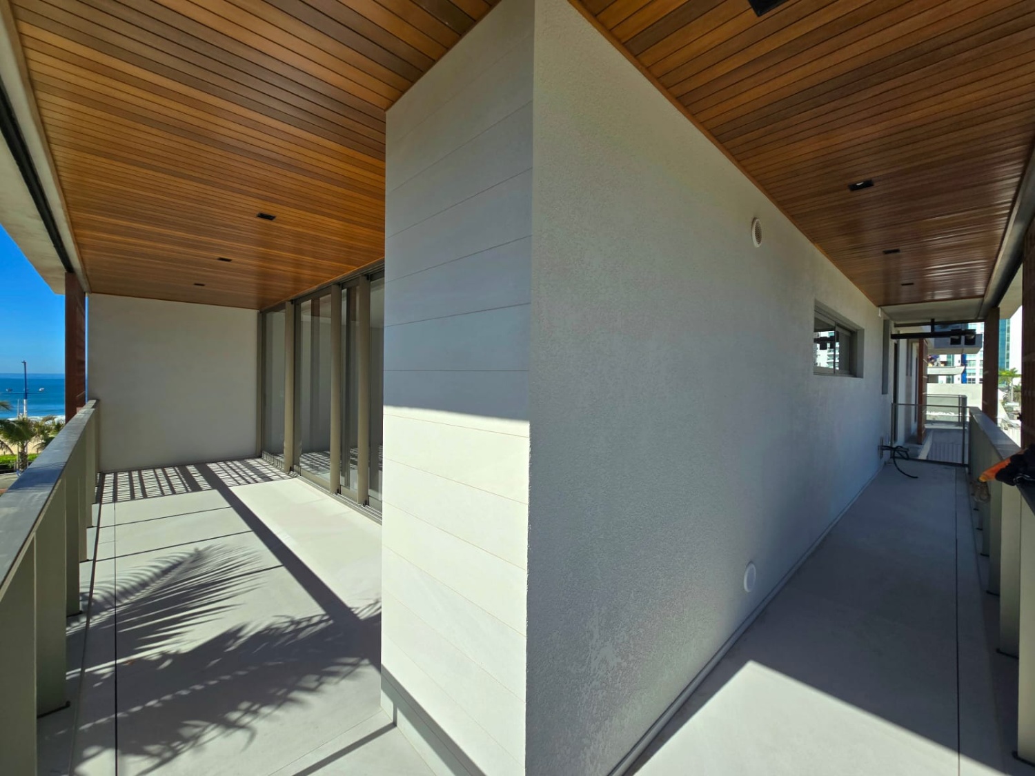 Apartamento no Ed. Tirreno Residenziale na Praia Brava de Praia Brava - foto 3