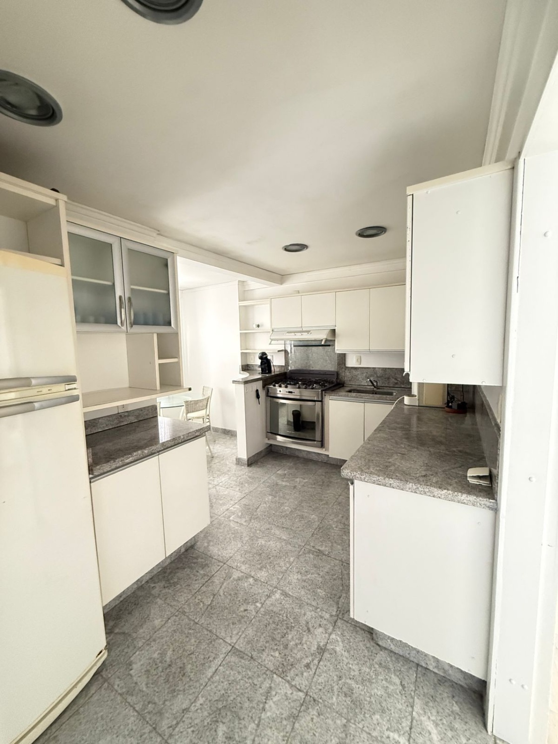 Apartamento no Ed. Porta do Sol em Balneário Camboriú - foto 12