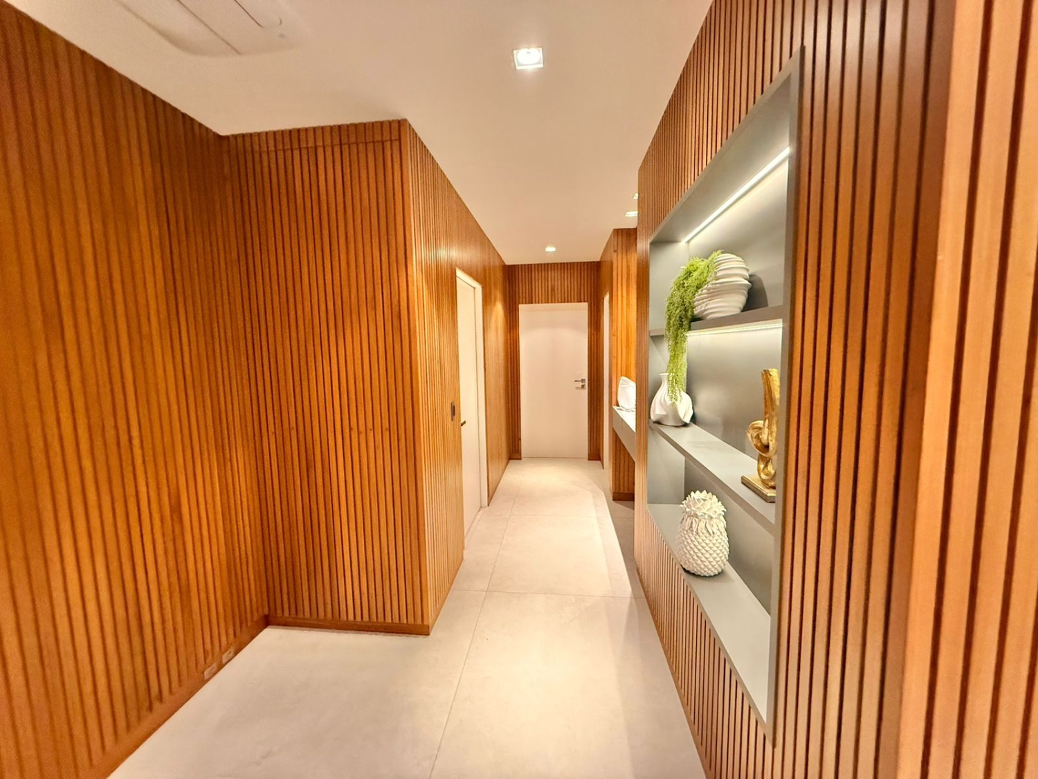 Apartamento no Ed. Brava Villi na Praia Brava - foto 9