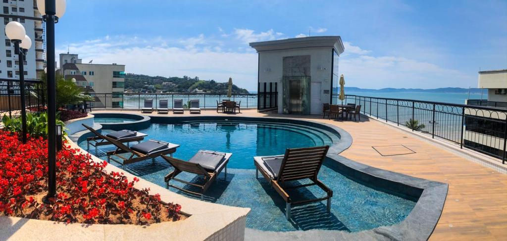 Apartamento Frente Mar no Ed. Infinity Club Residence em Itapema