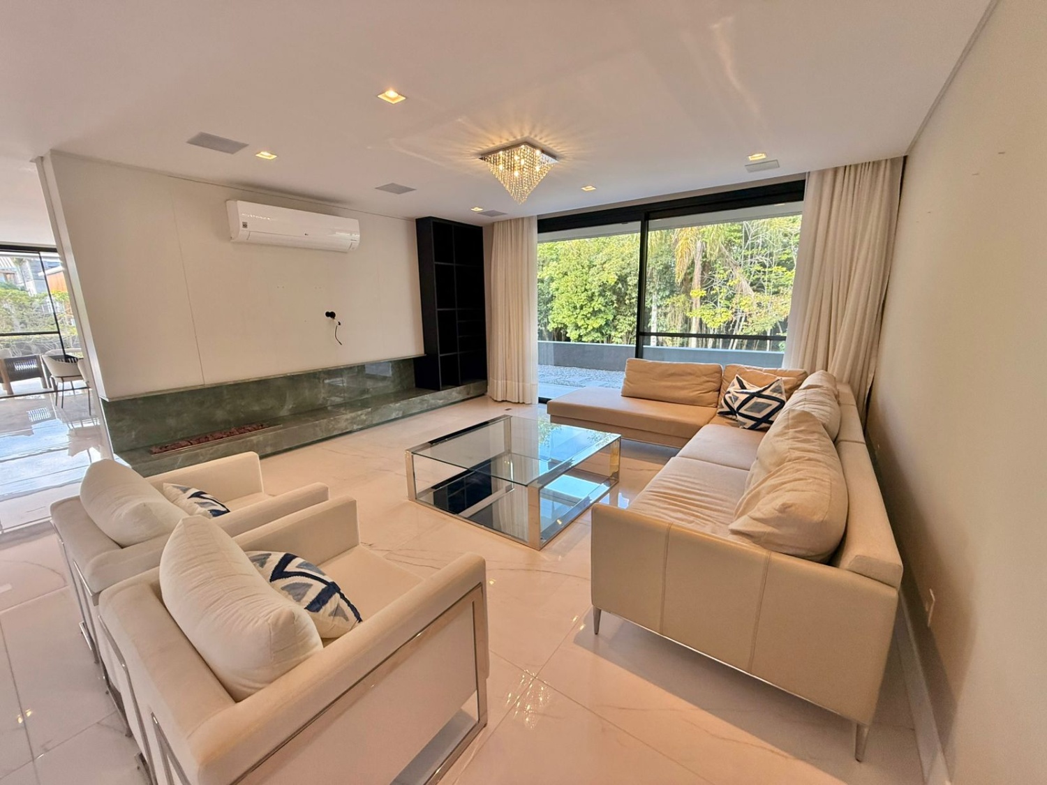 Casa no Cond. Porto Riviera na Praia Brava - foto 7