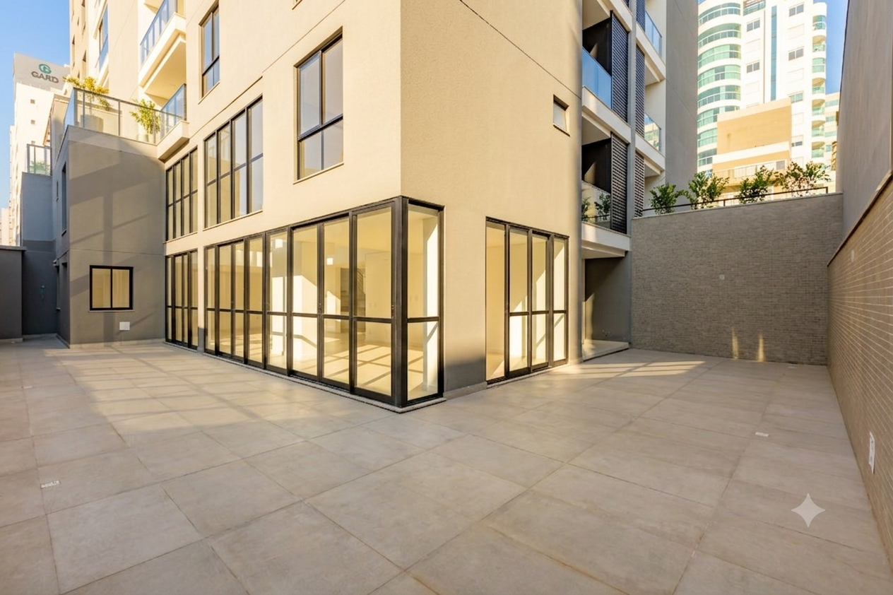 Apartamento Diferenciado no Ed. Brava Garden na Praia Brava