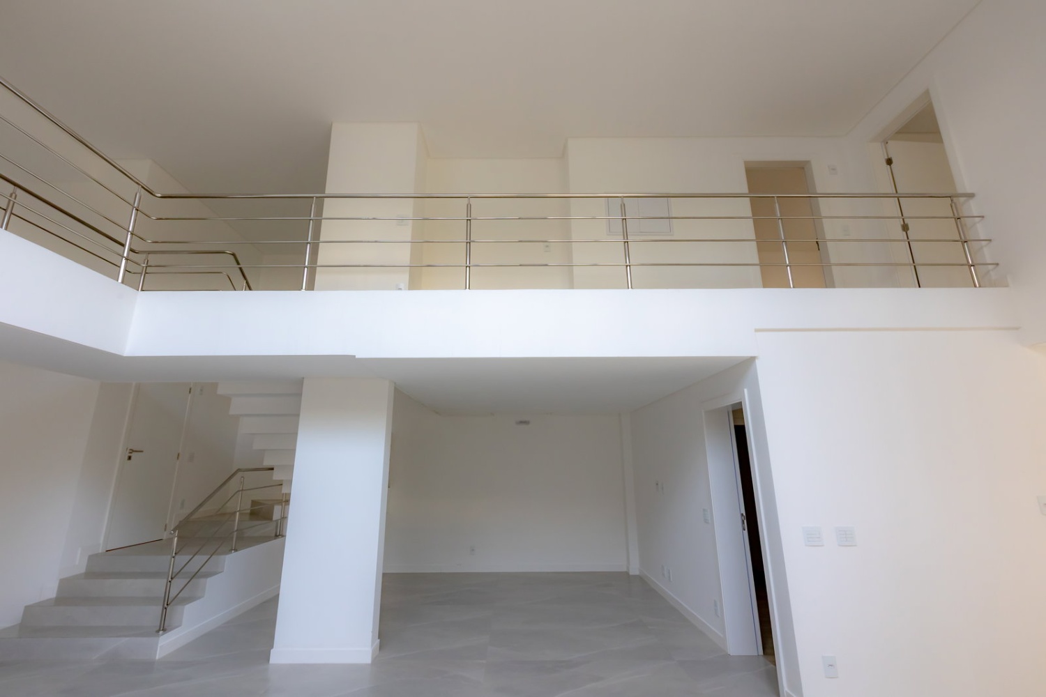 Apartamento Diferenciado no Ed. Brava Garden na Praia Brava - foto 3