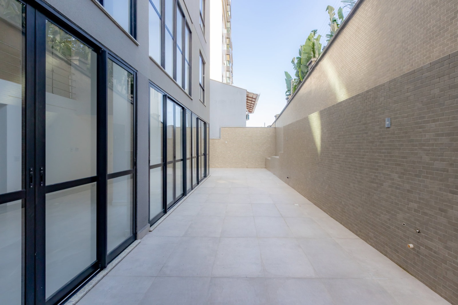 Apartamento Diferenciado no Ed. Brava Garden na Praia Brava - foto 8