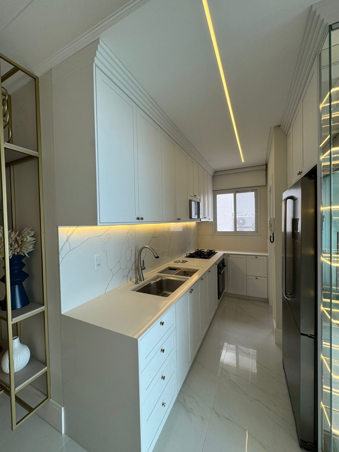Petit Château - Apartamento no Ed. Petit Château em Itapema/SC