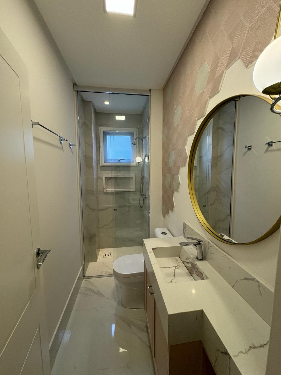 Apartamento no Ed. Petit Château em Itapema/SC - foto 13