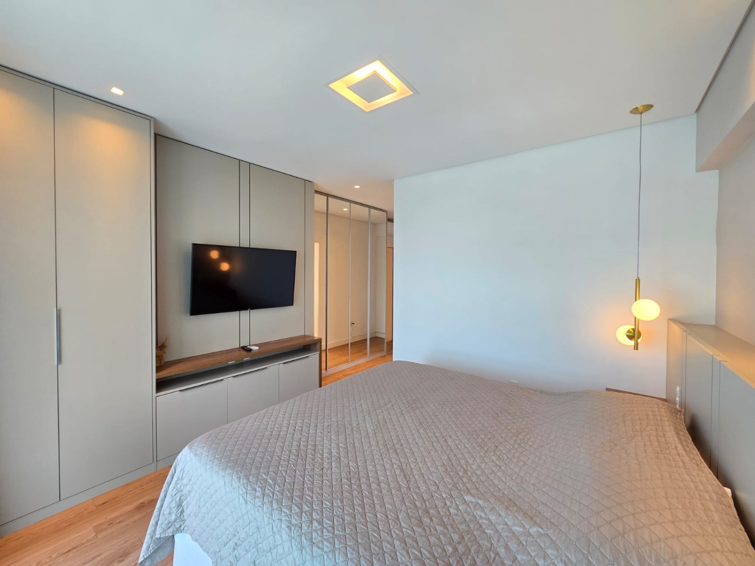 Apartamento no Edifício Solares da Brava na Praia Brava - foto 16