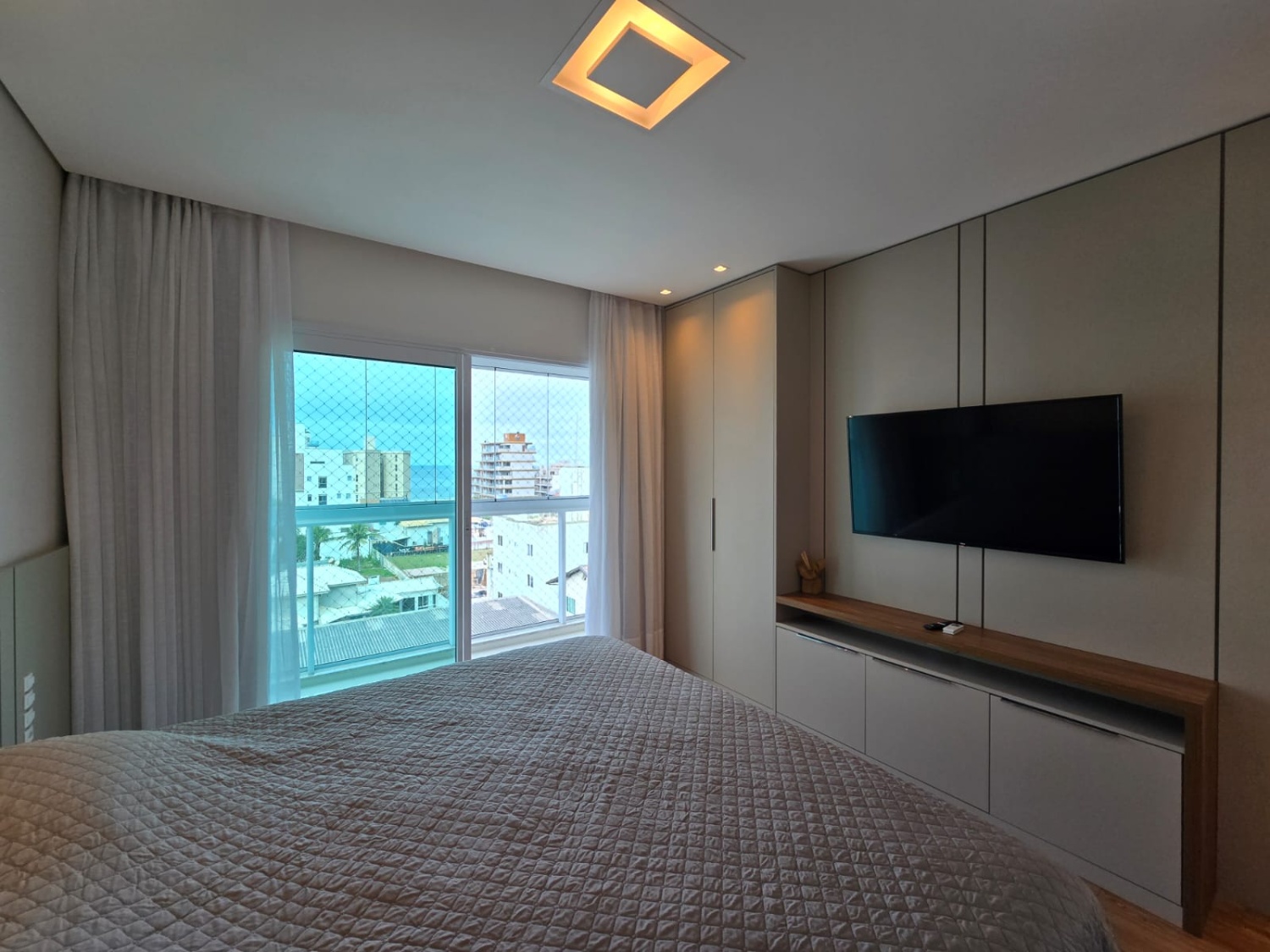 Apartamento no Edifício Solares da Brava na Praia Brava - foto 17